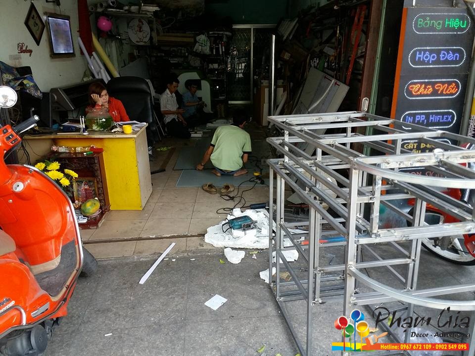 khung gia re nhat