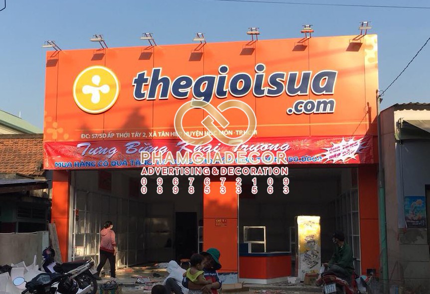 gia cong chu noi am den led